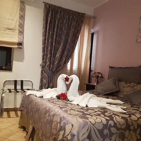 Selenebeach Джардіні-Наксос